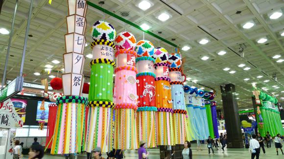 仙台駅構内の七夕飾り