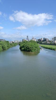 宮沢橋から仙台中心部の眺望