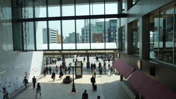 仙台駅東西自由通路から