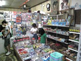泉区の駄菓子屋