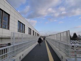 富沢駅歩行者用立体横断施設